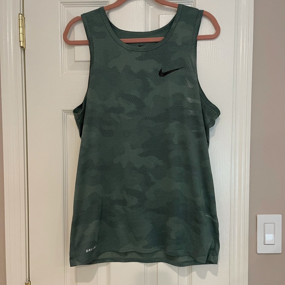 Men’s Nike tank